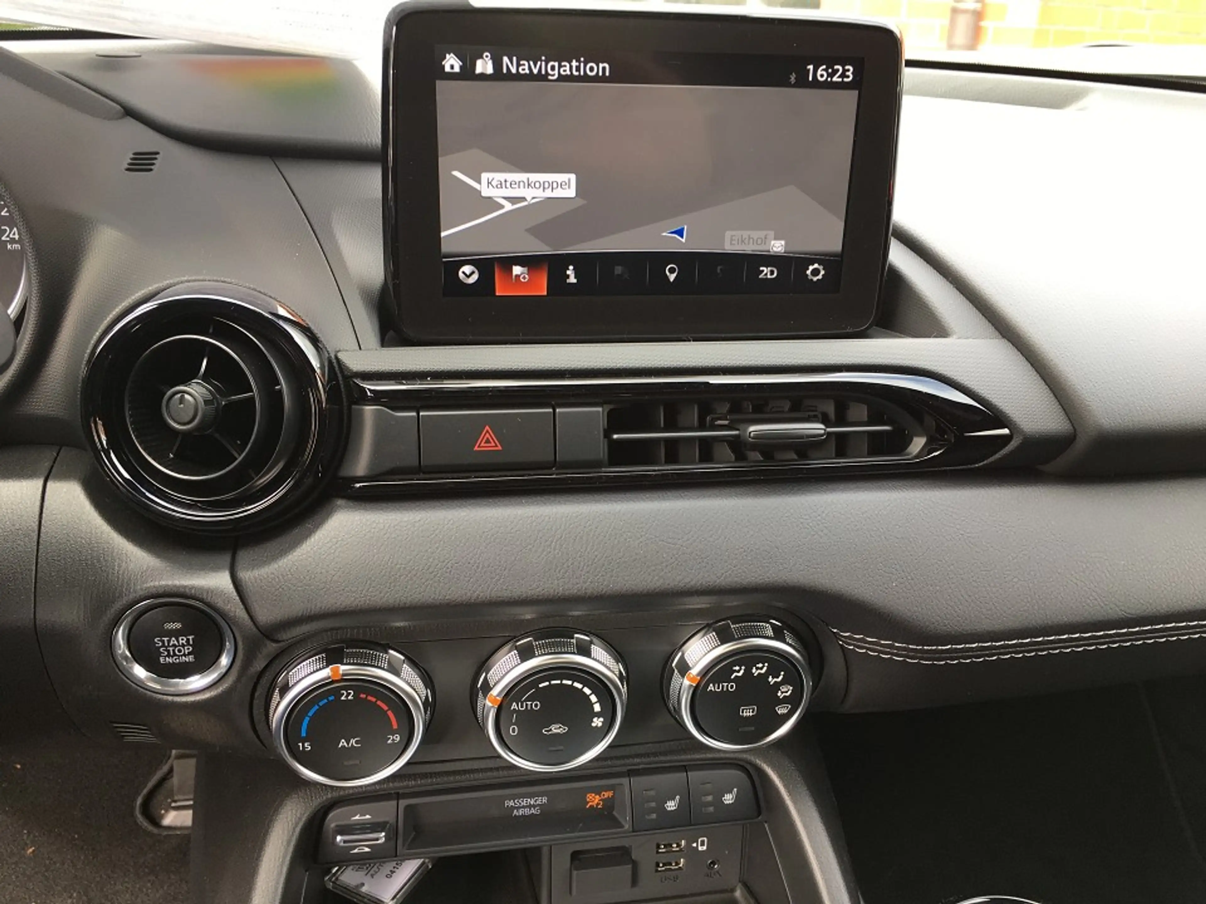 Mazda MX-5 RF AL-ADVANTAGE SKYACTIV-G 1.5i — photo 11