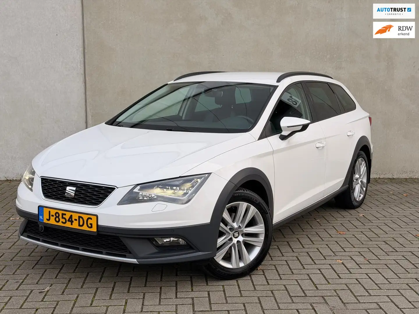SEAT Leon ST 1.4 TSI X-Perience CarPlay Trekhaak LED Cruise Wit - 1