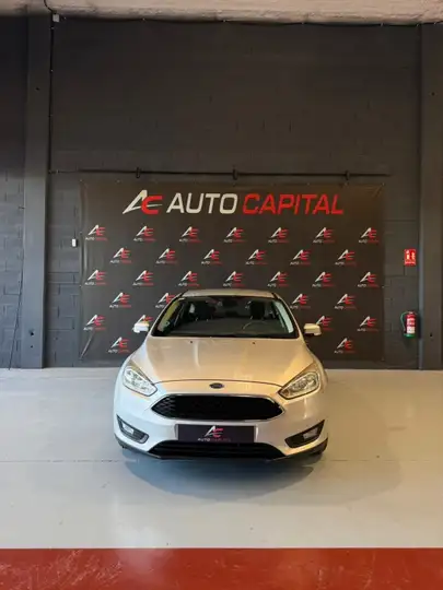 Ford Focus 2016, foto 2