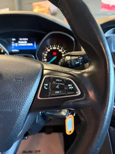Ford Focus 2016, foto 11