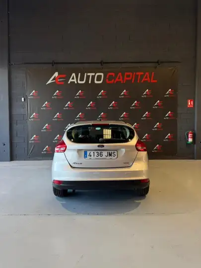 Ford Focus 2016, foto 6
