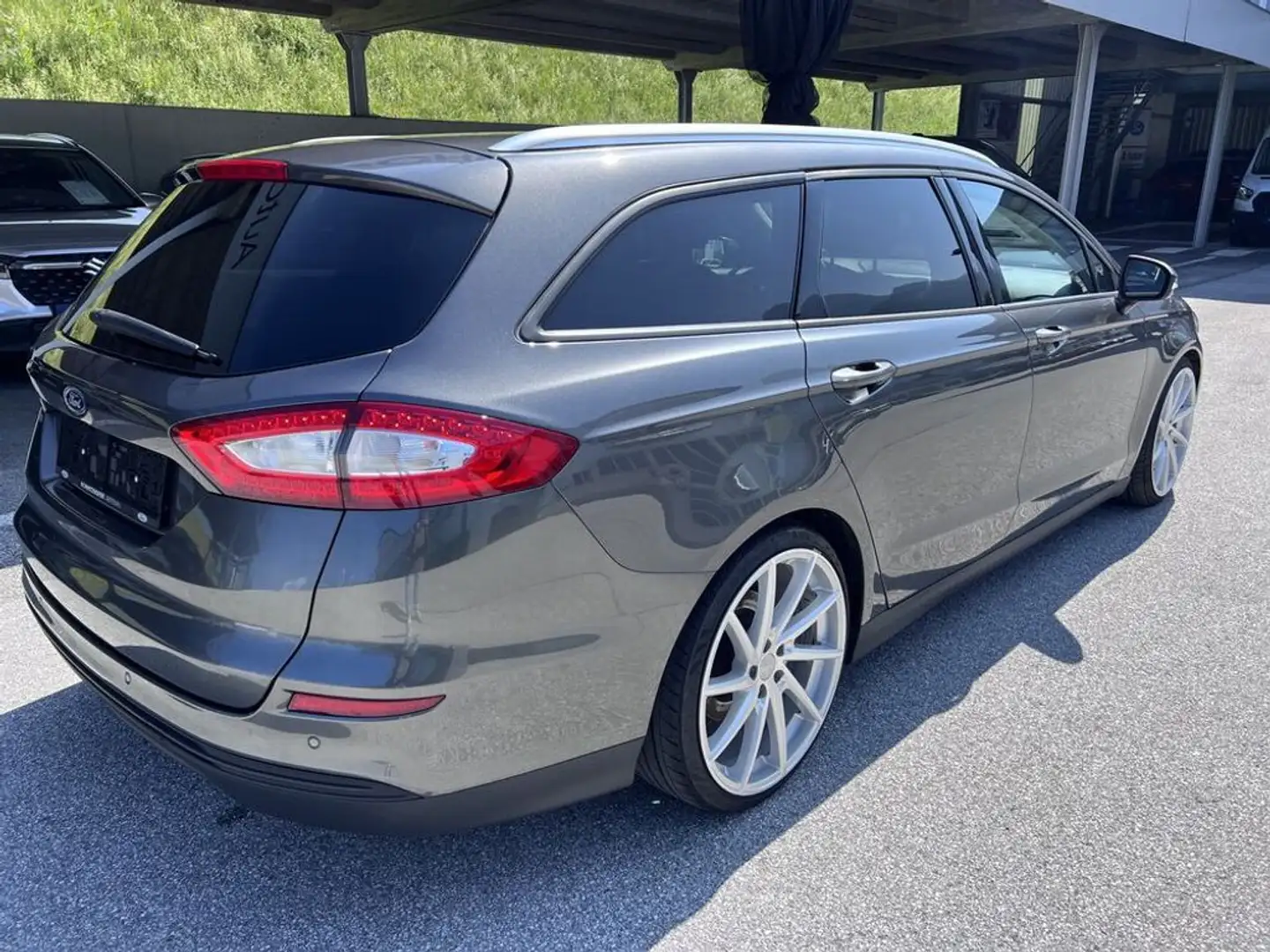 Ford Mondeo Tit. AWD 20Zoll Gris - 2