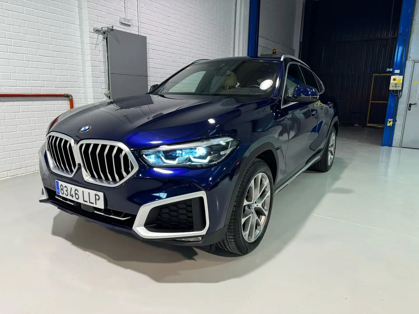 BMW X6 xDrive 30dA Bleu - 2
