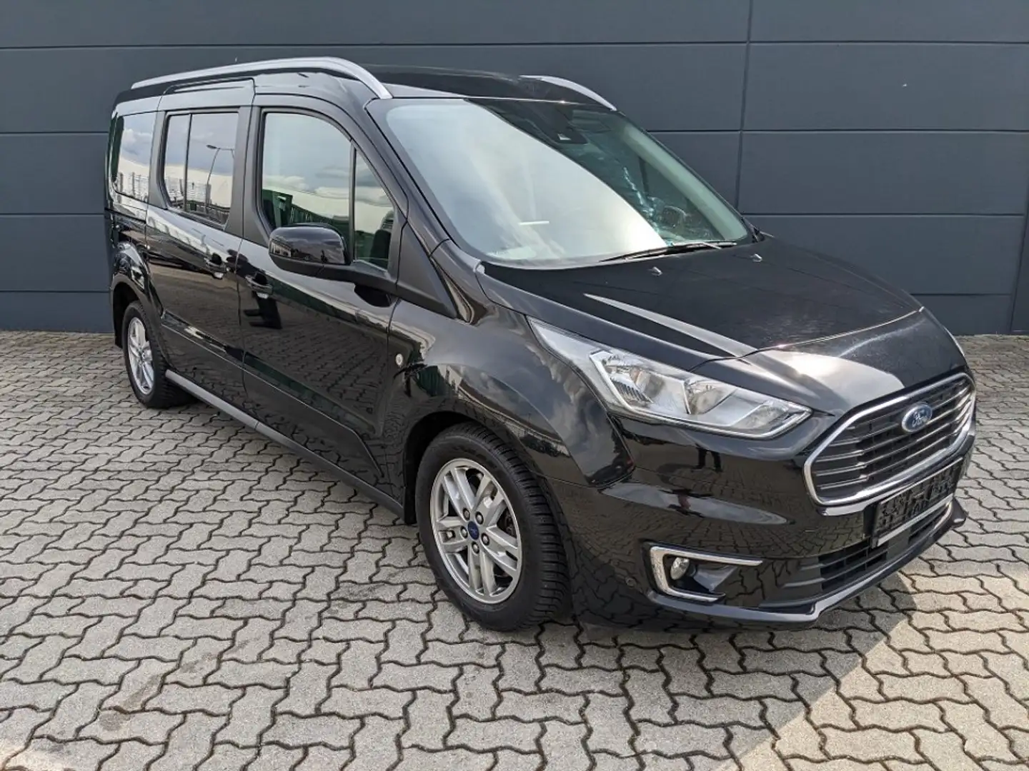 Ford Tourneo Connect 1.5l TDCI Grand Titanium Kamera Panoramadach Siyah - 2