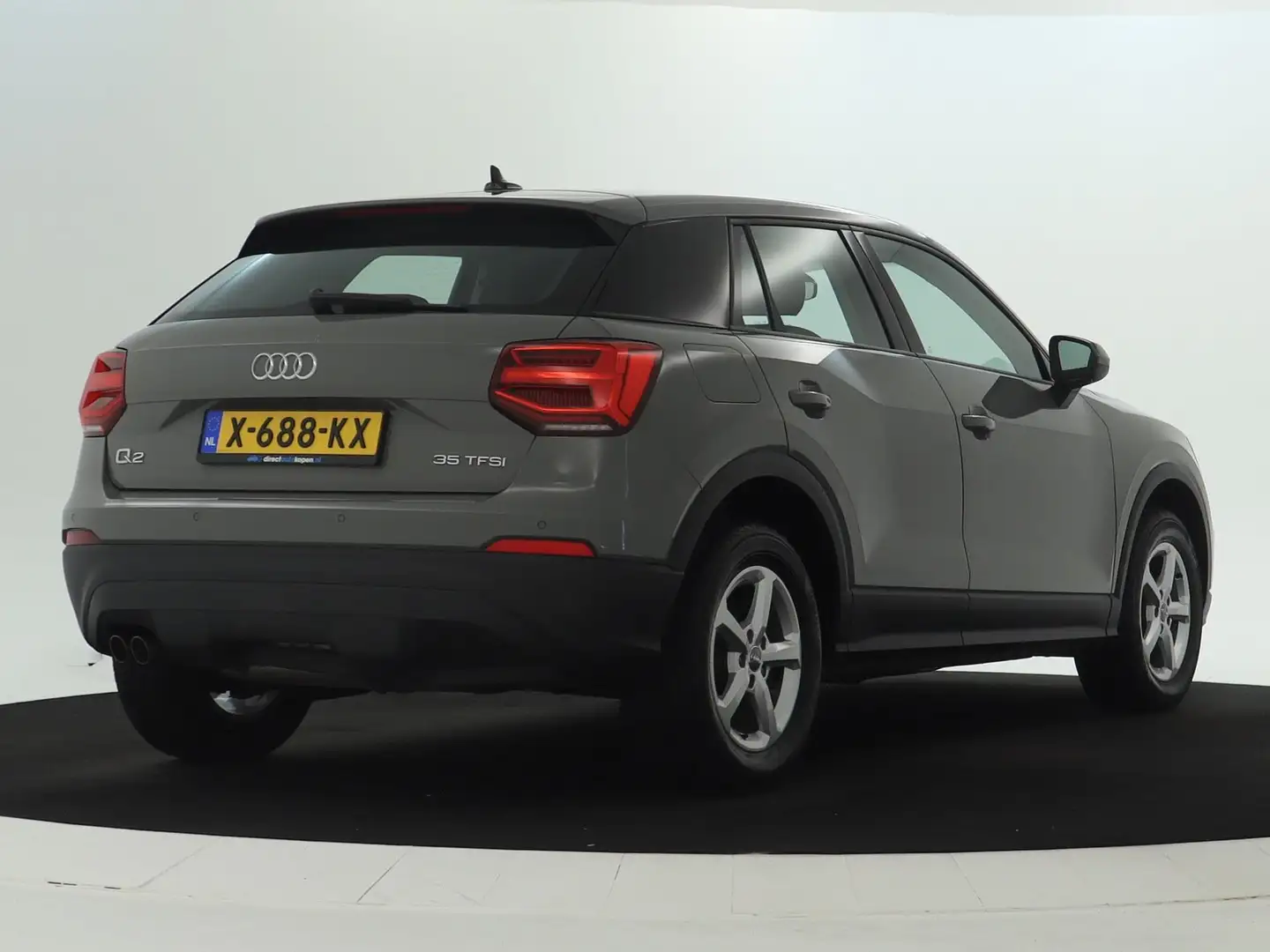 Audi Q2 35 TFSI Epic NAVI | LED | Stoelverwarming Grijs - 2