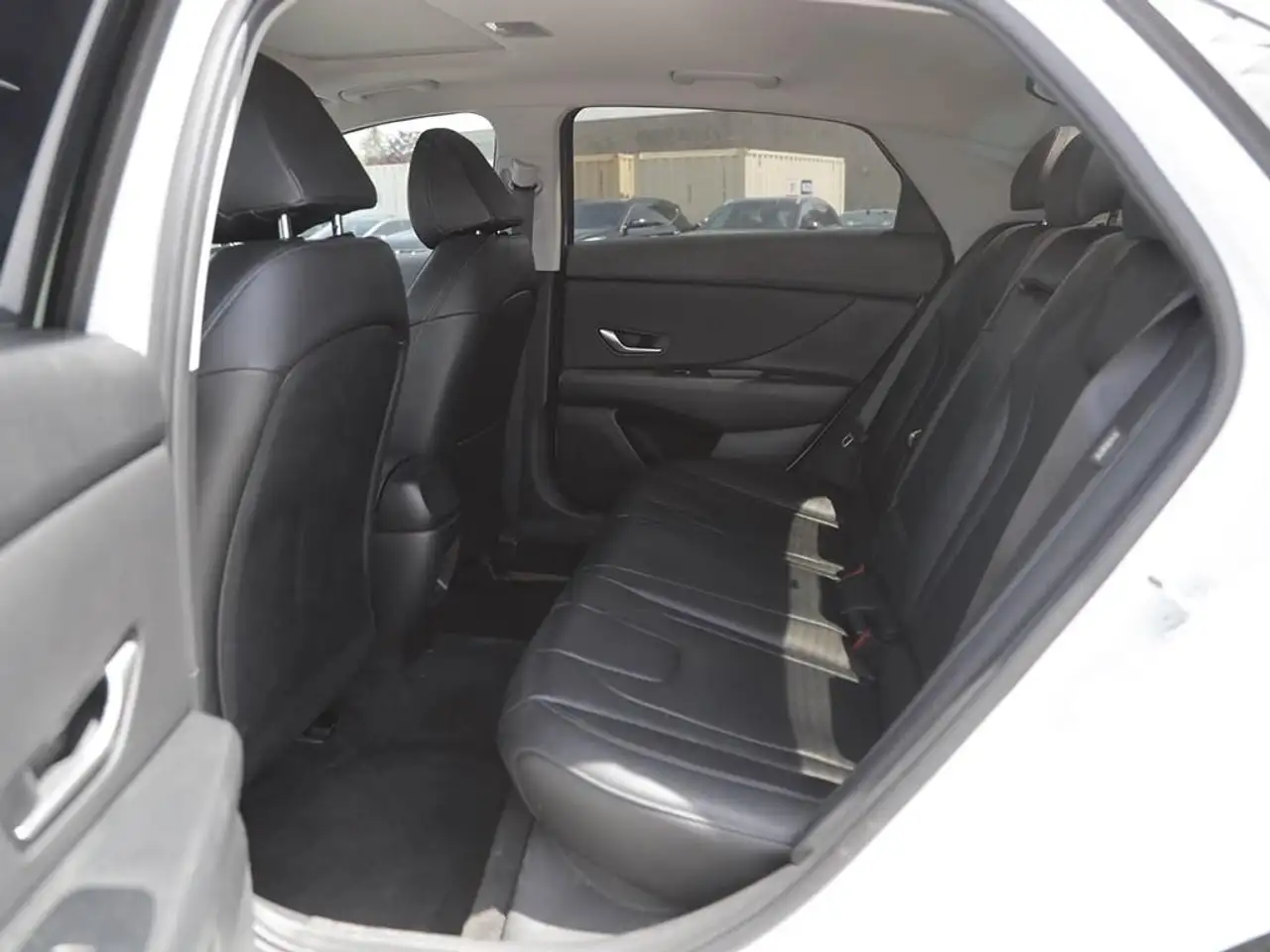 Hyundai ELANTRA снимка Hyundai ELANTRA