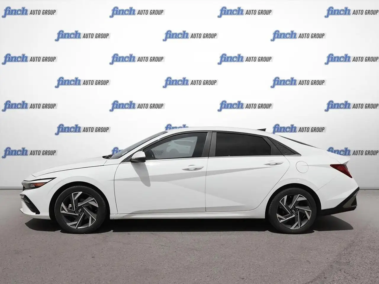 Hyundai ELANTRA снимка Hyundai ELANTRA