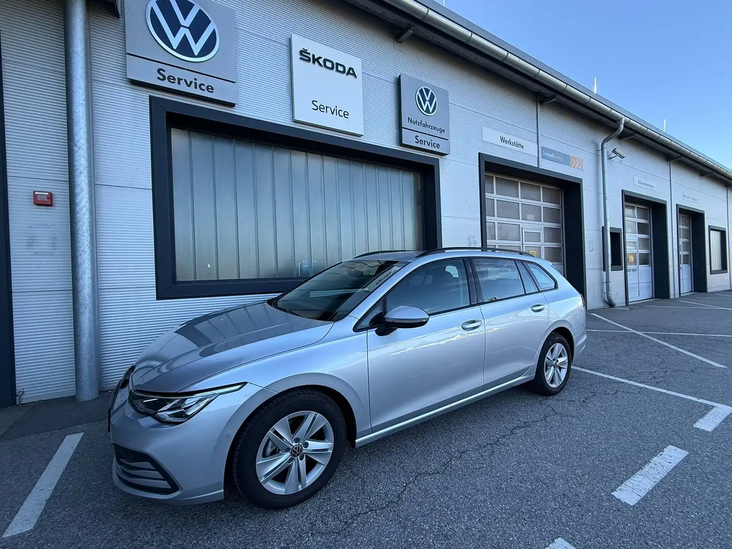 Volkswagen Golf Variant Life 110 TSI Navigation, Freisprech, App-Connect, ACC-Tempomat, PDV vorne-hinten usw ... Grau - 1