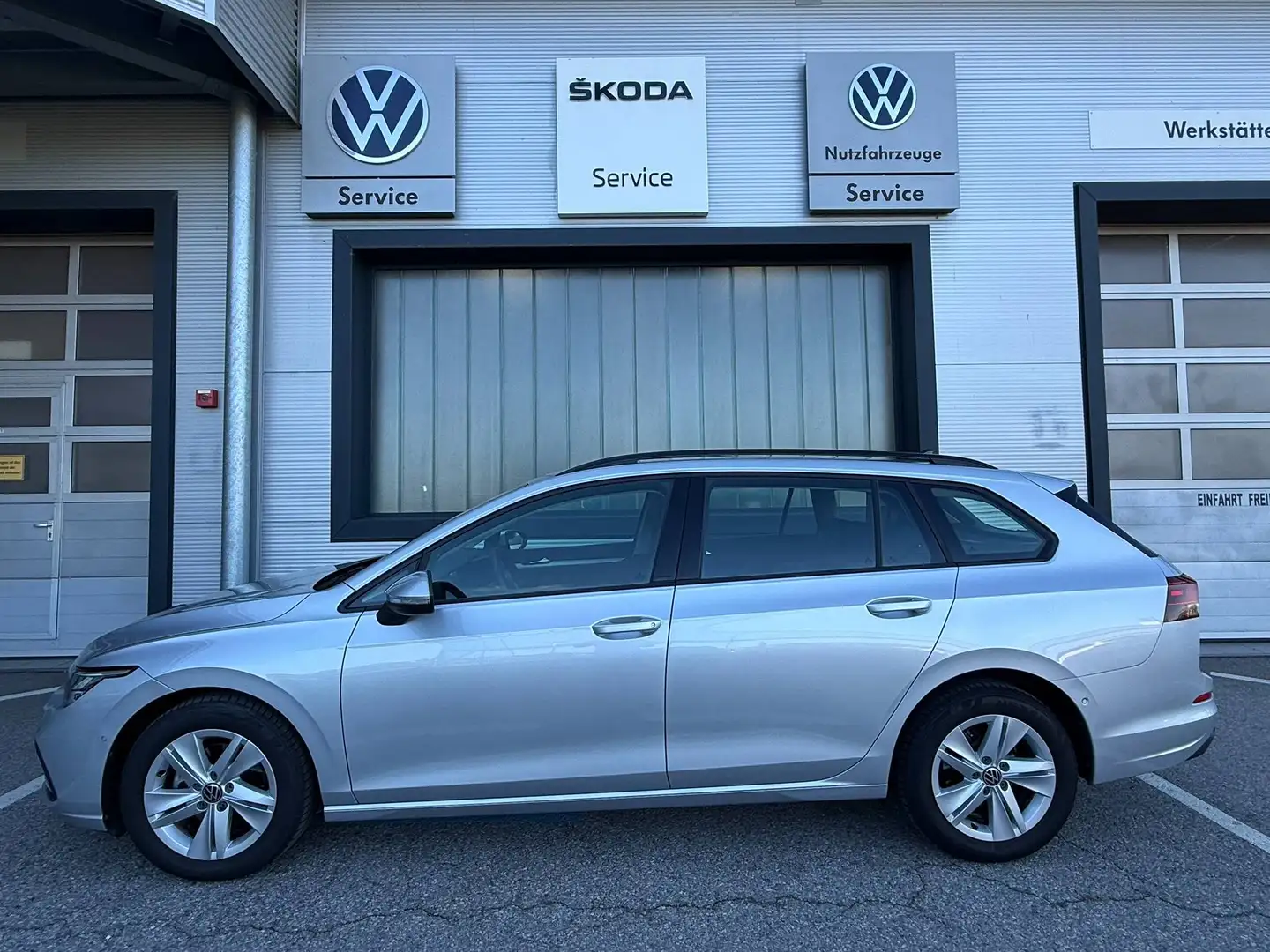 Volkswagen Golf Variant Life 110 TSI Navigation, Freisprech, App-Connect, ACC-Tempomat, PDV vorne-hinten usw ... Grau - 2