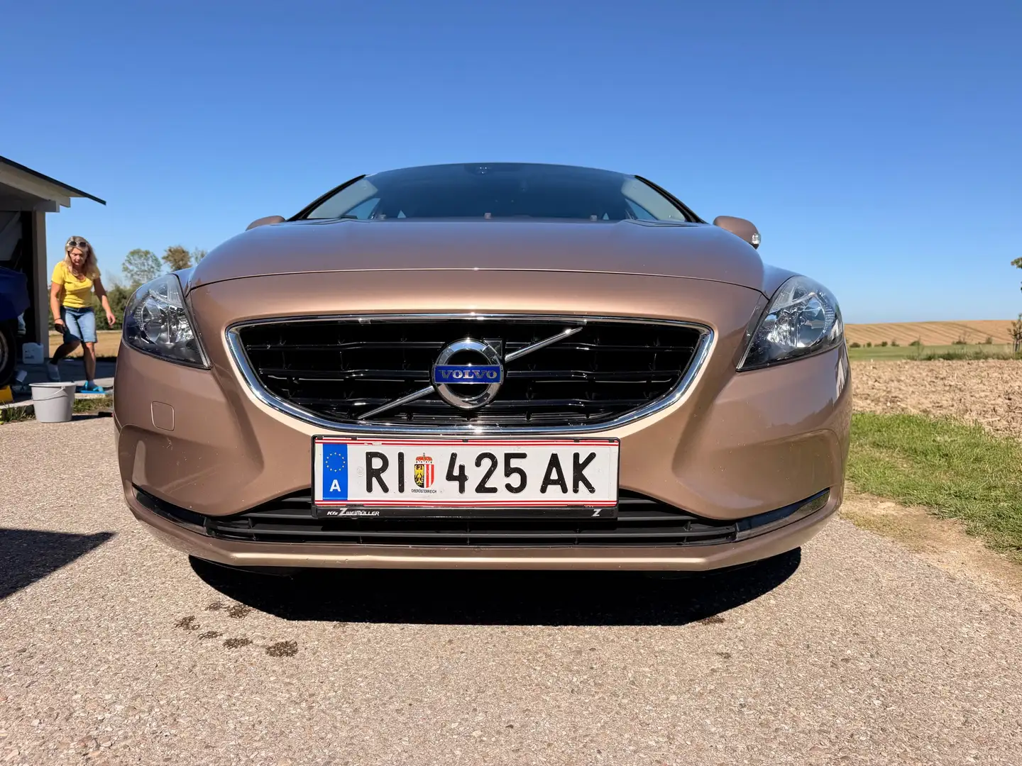 Volvo V40 D2 Summum Bronze - 1