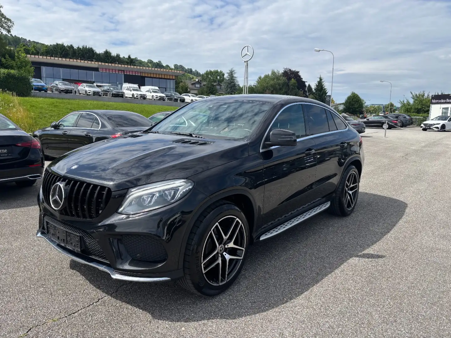 Mercedes-Benz GLE 350 d 4MATIC Coupé AMG FAP AIR Distr PTS Shz Schwarz - 2