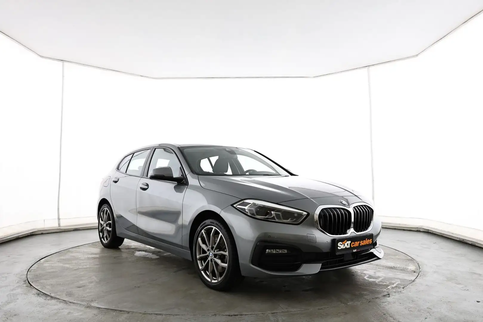BMW 120 i Sport Line|ad.LED|HiFi|SHZG|el.Heckkl.|PDC Grau - 1