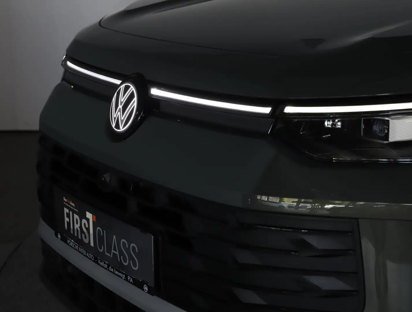 Volkswagen Tayron Friends eTSI DSG Grün - 2