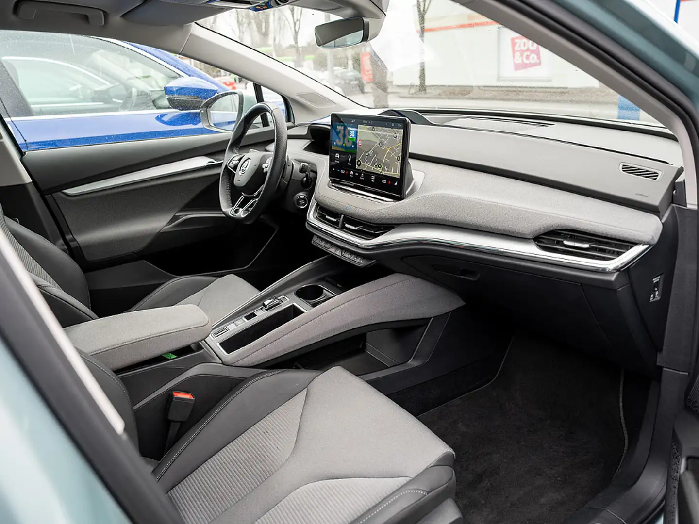 Skoda Enyaq iV 80 Loft AHK PANO KAMERA GRA SMARTLIN Silber - 2