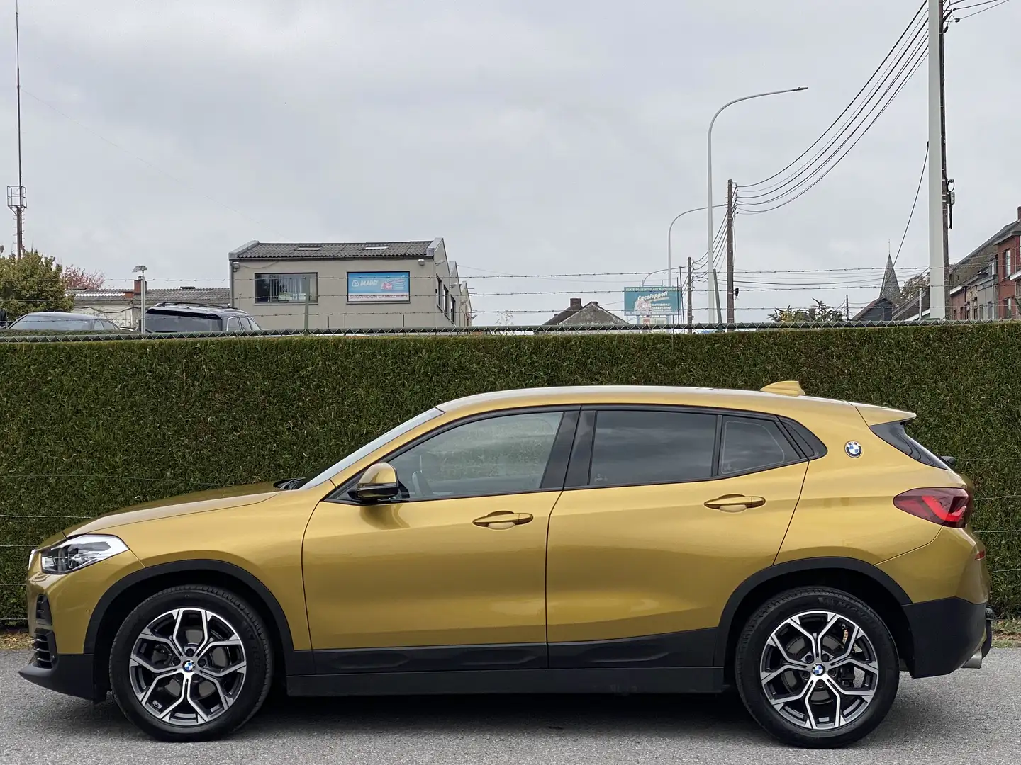 BMW X2 1.5i sDrive 136 Cv - Pack Sport ! Geel - 2