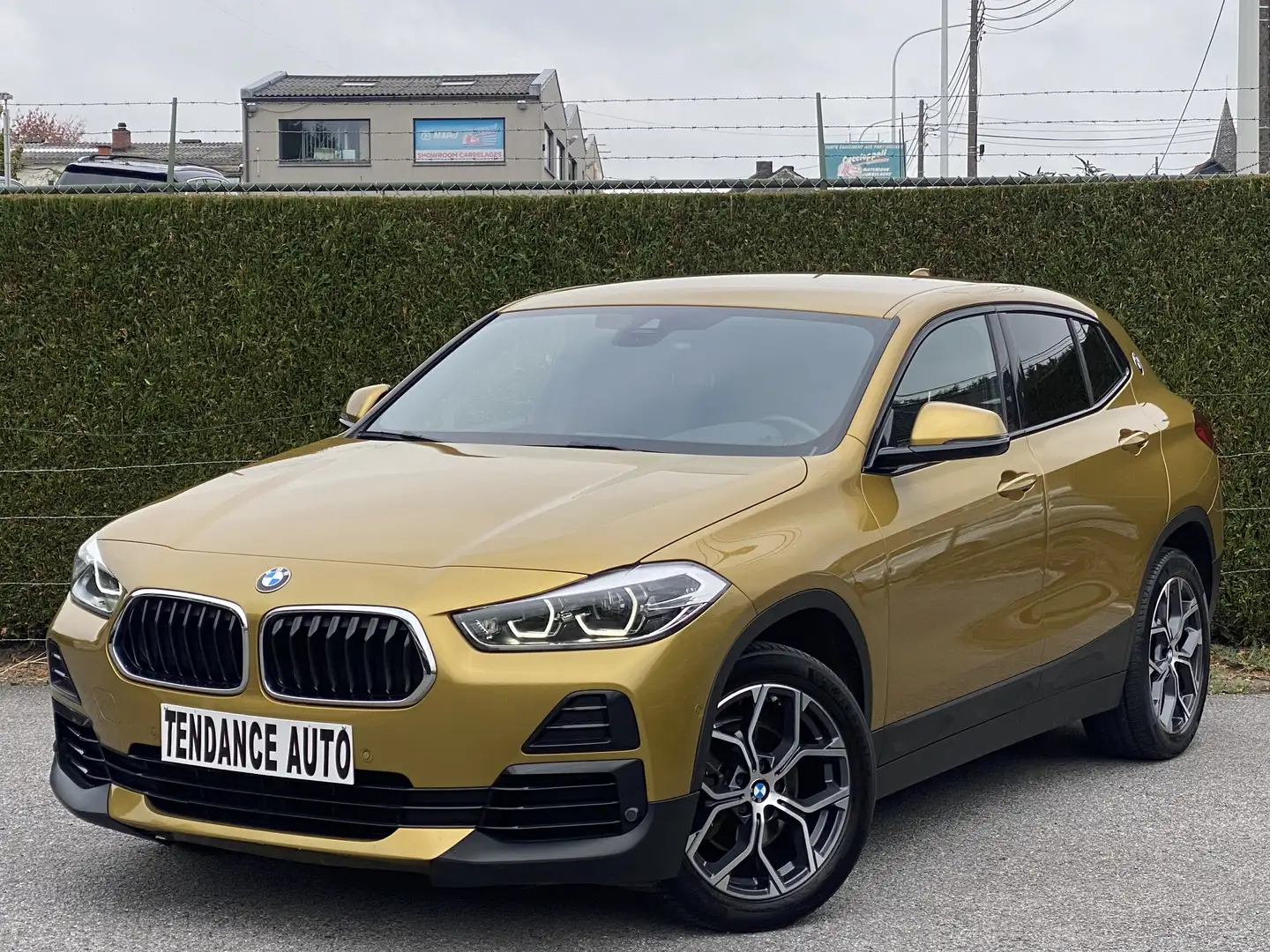 BMW X2 1.5i sDrive 136 Cv - Pack Sport ! Geel - 1
