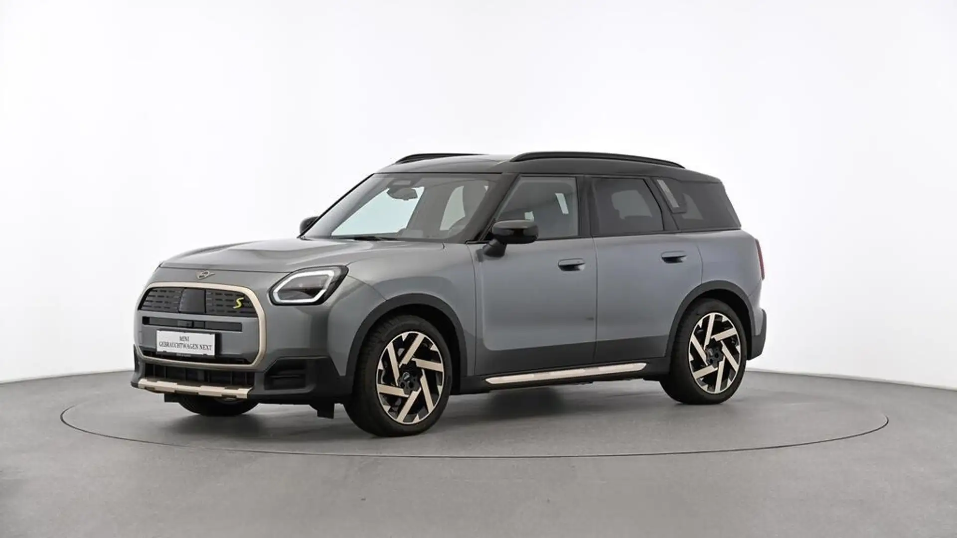 MINI Countryman SE All4 Grün - 2