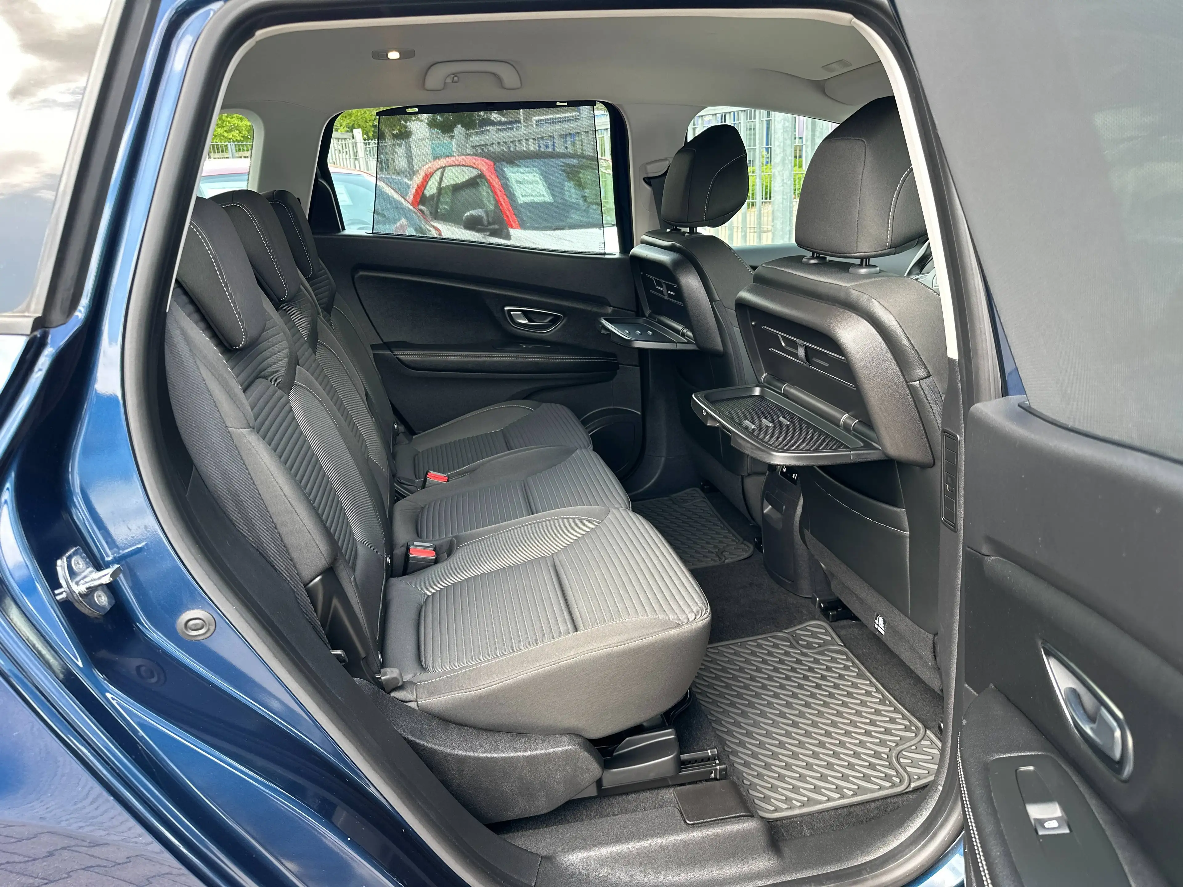 Renault Grand Scenic Grand 1.7 BLUE dci*AUTOMATIK*Navi*Parkpilot*Sitzhz — photo 14