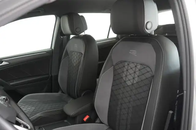 Volkswagen Tiguan view 10