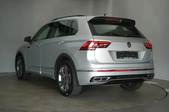 Volkswagen Tiguan view 5