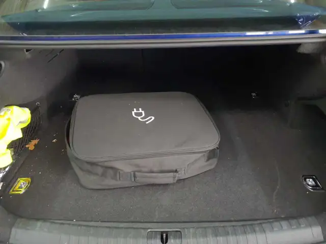 Audi A6 view 14