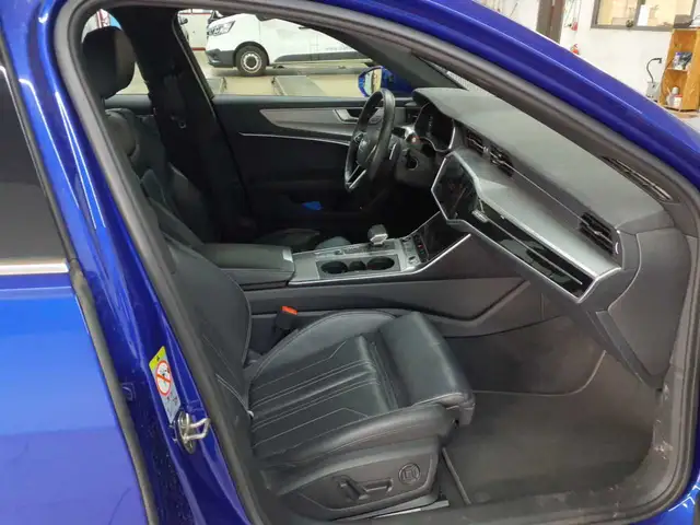Audi A6 view 8