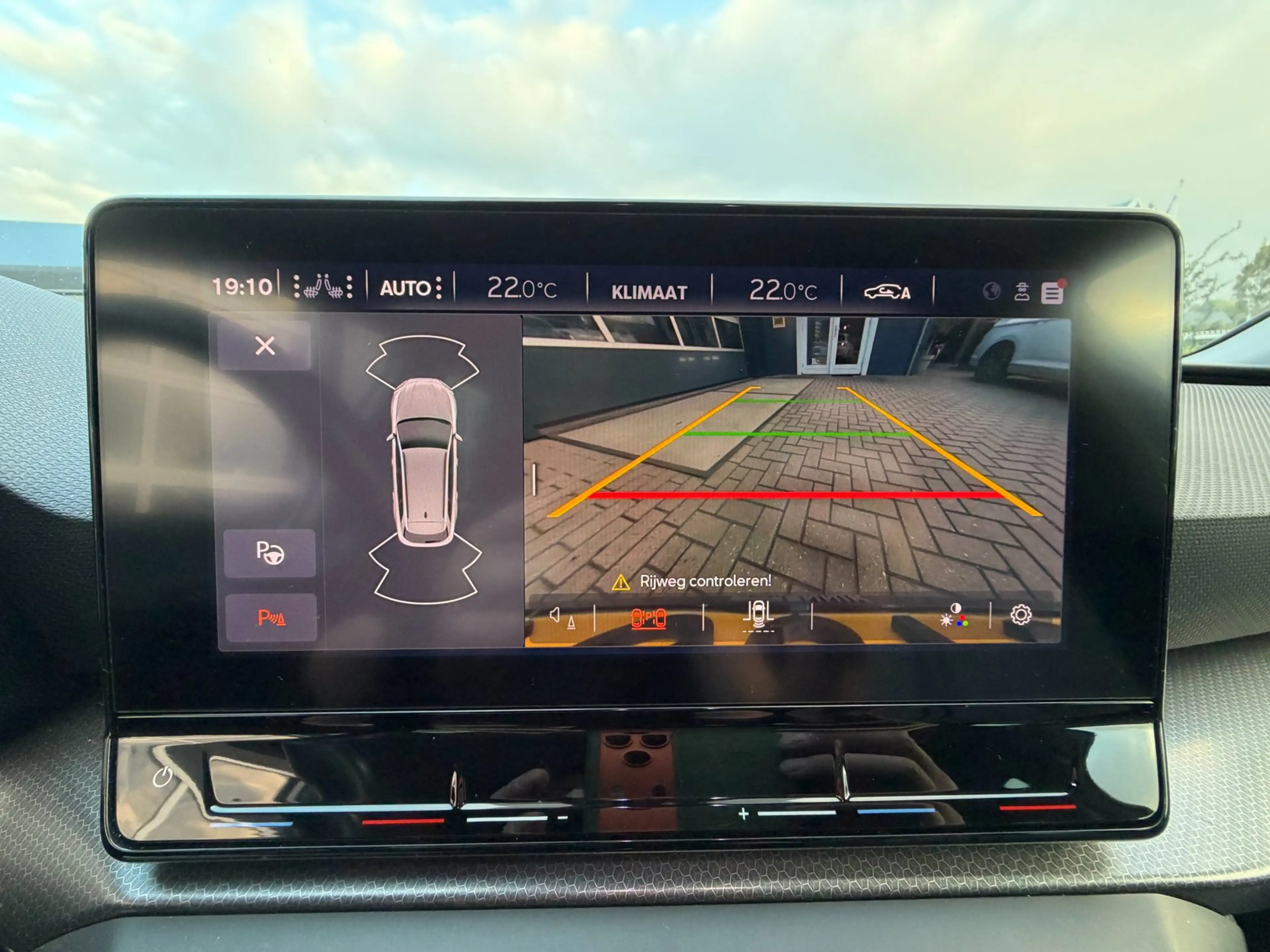 SEAT Leon Sportstourer 1.5 TSI Style Launch Edition / ACC / — photo 25