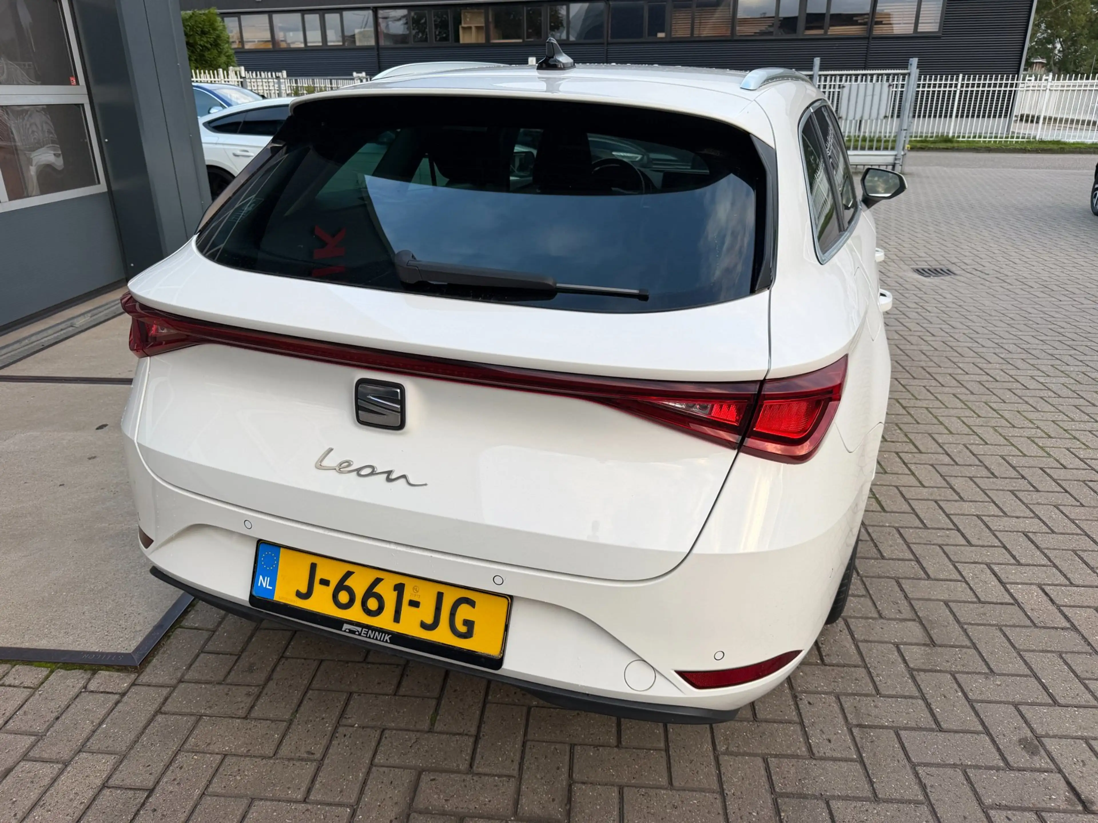 SEAT Leon Sportstourer 1.5 TSI Style Launch Edition / ACC / — photo 8