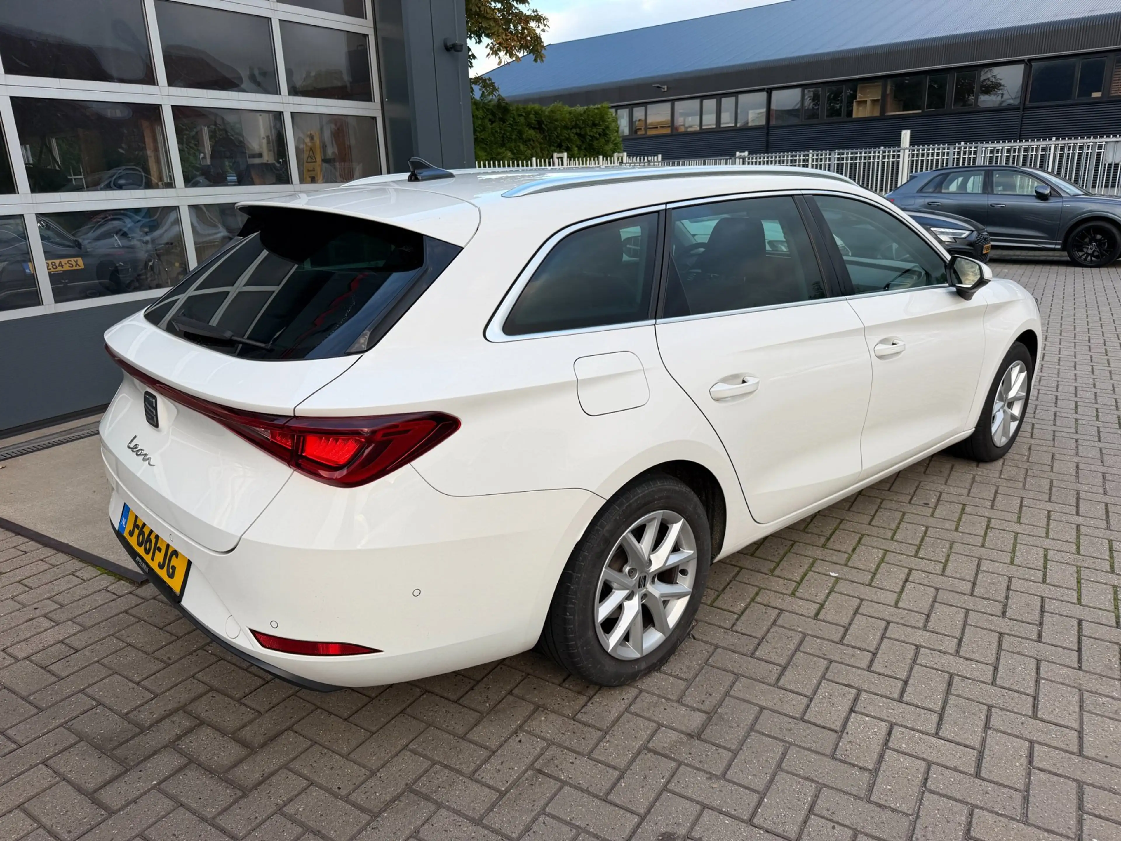 SEAT Leon Sportstourer 1.5 TSI Style Launch Edition / ACC / — photo 7