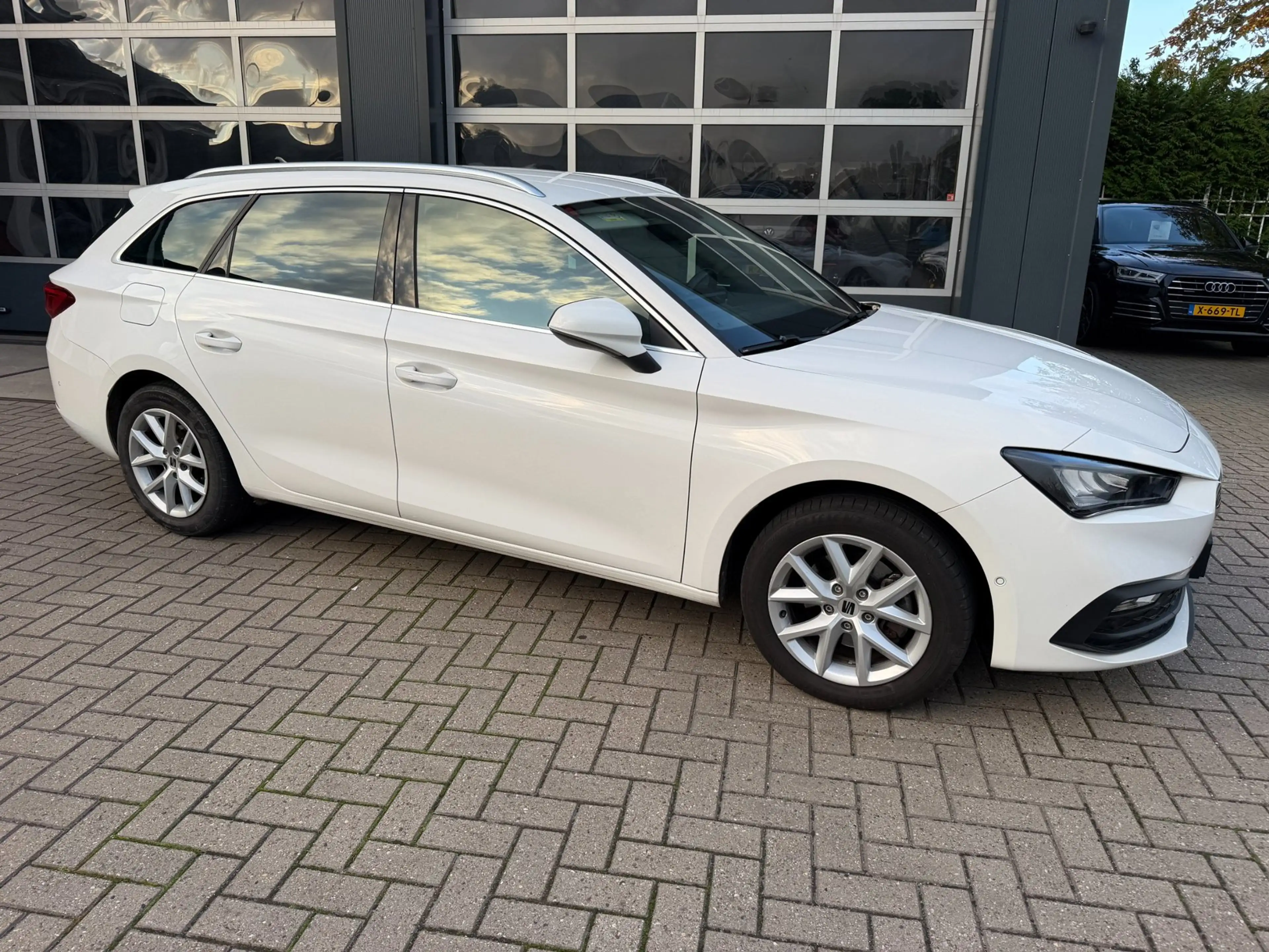 SEAT Leon Sportstourer 1.5 TSI Style Launch Edition / ACC / — photo 5