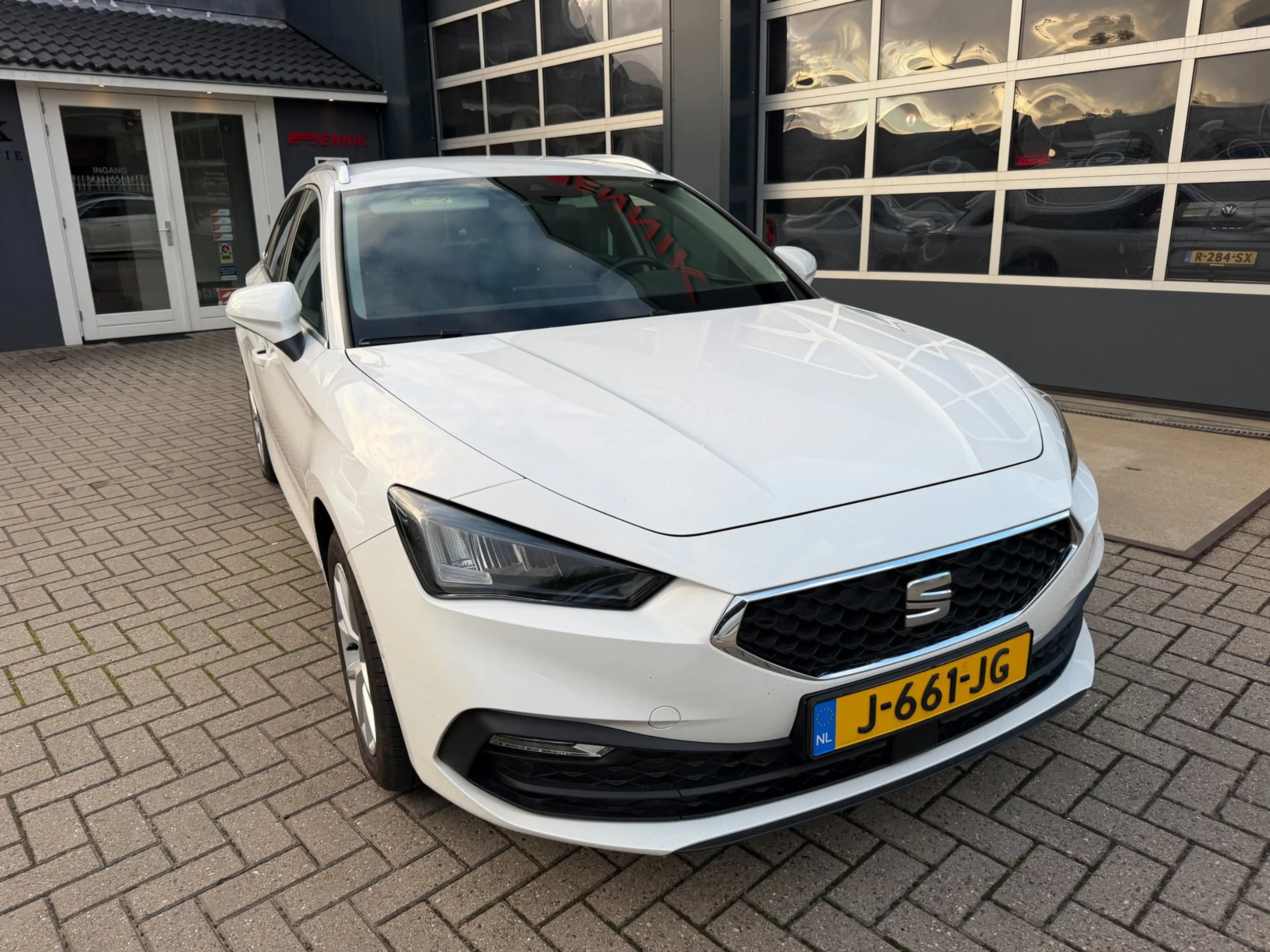 SEAT Leon Sportstourer 1.5 TSI Style Launch Edition / ACC / — photo 2