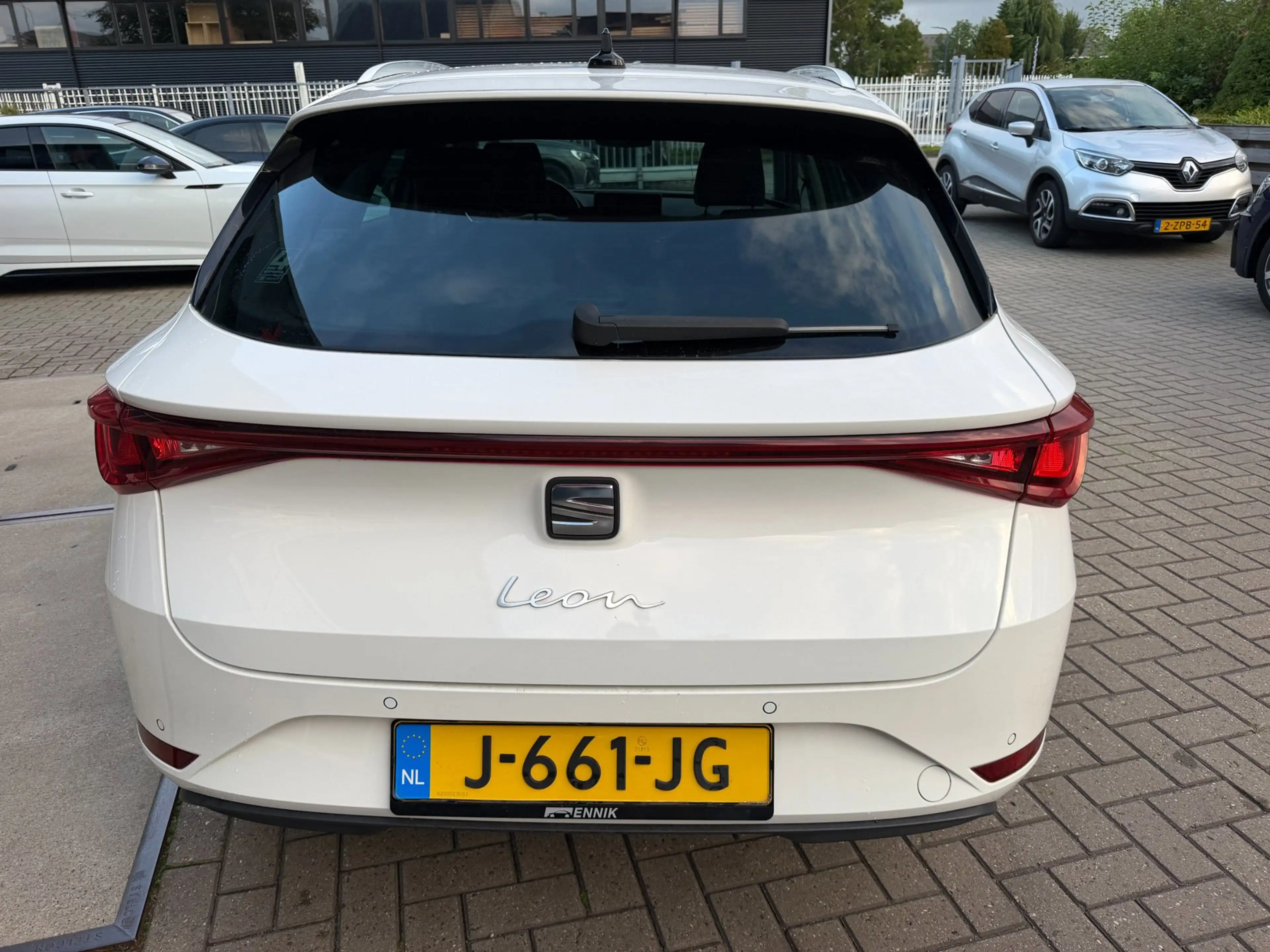 SEAT Leon Sportstourer 1.5 TSI Style Launch Edition / ACC / — photo 9