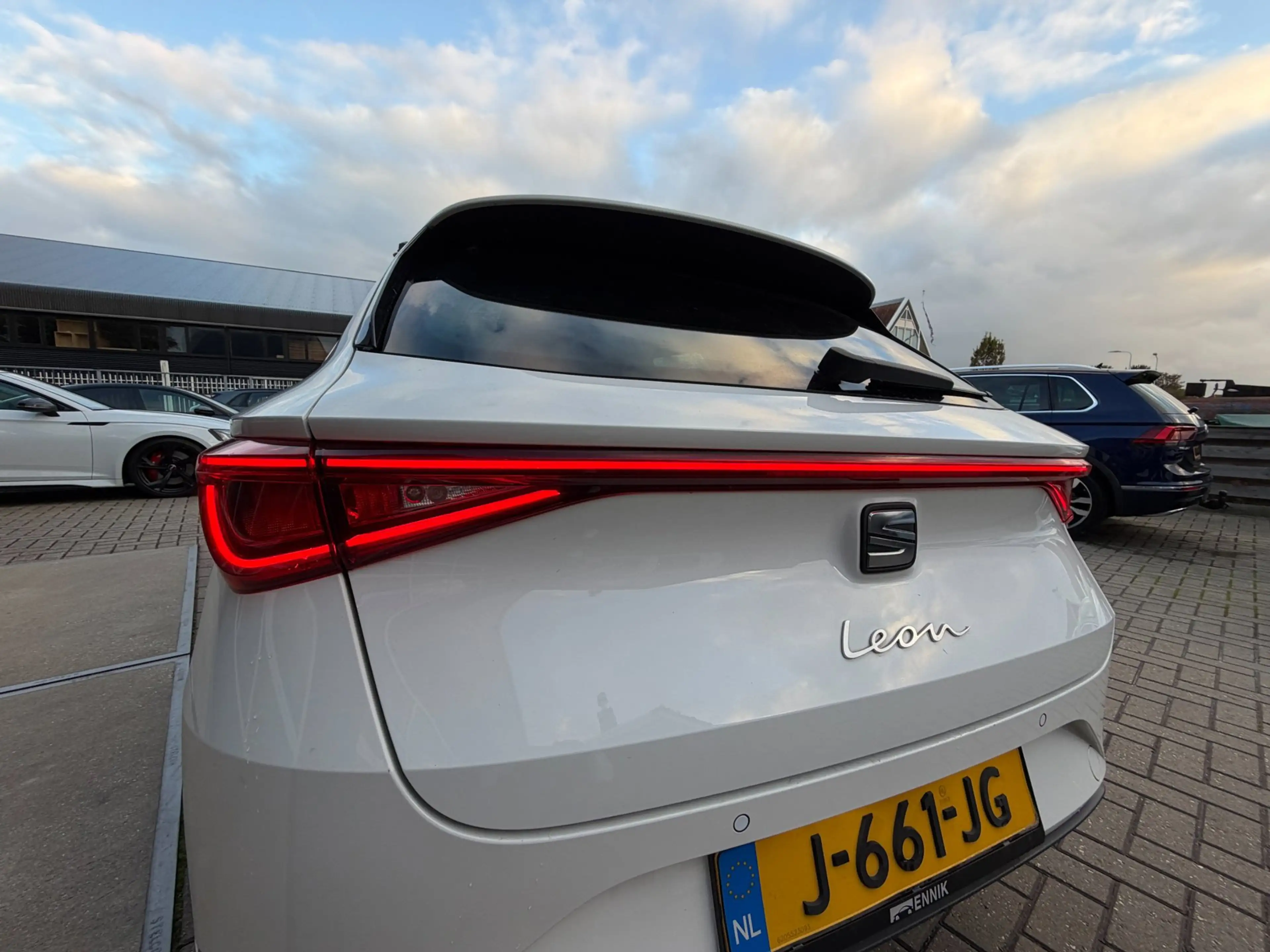 SEAT Leon Sportstourer 1.5 TSI Style Launch Edition / ACC / — photo 40