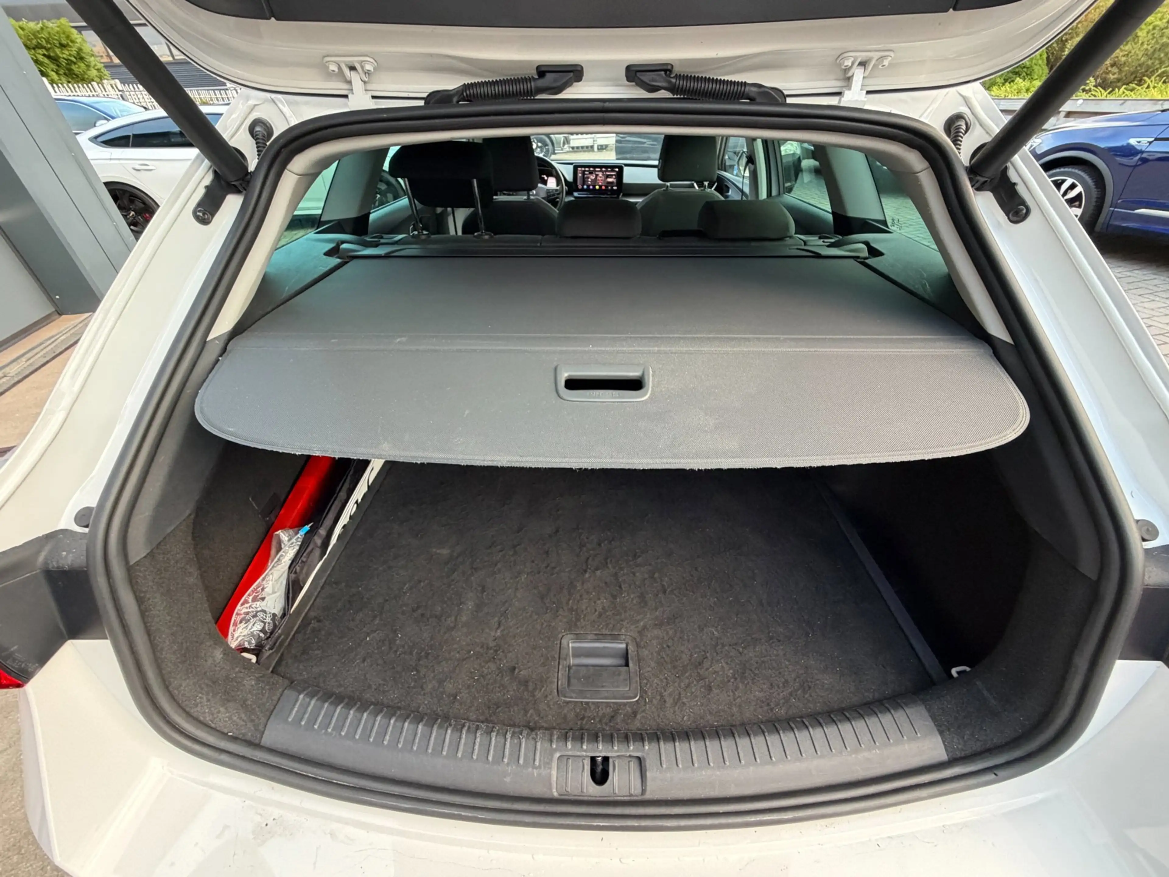 SEAT Leon Sportstourer 1.5 TSI Style Launch Edition / ACC / — photo 37