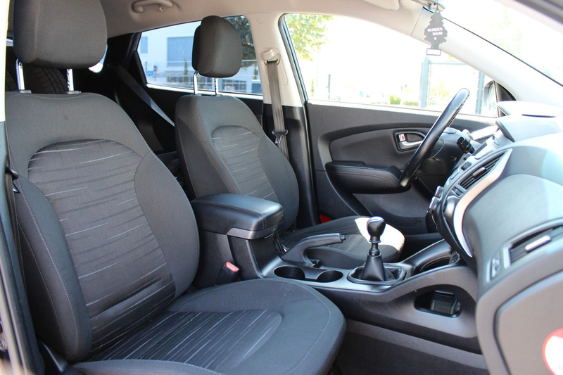 Hyundai iX35 1.6 Life 2WD/SHEFT/KLIMA/RCAM/KLIMA/ — photo 13