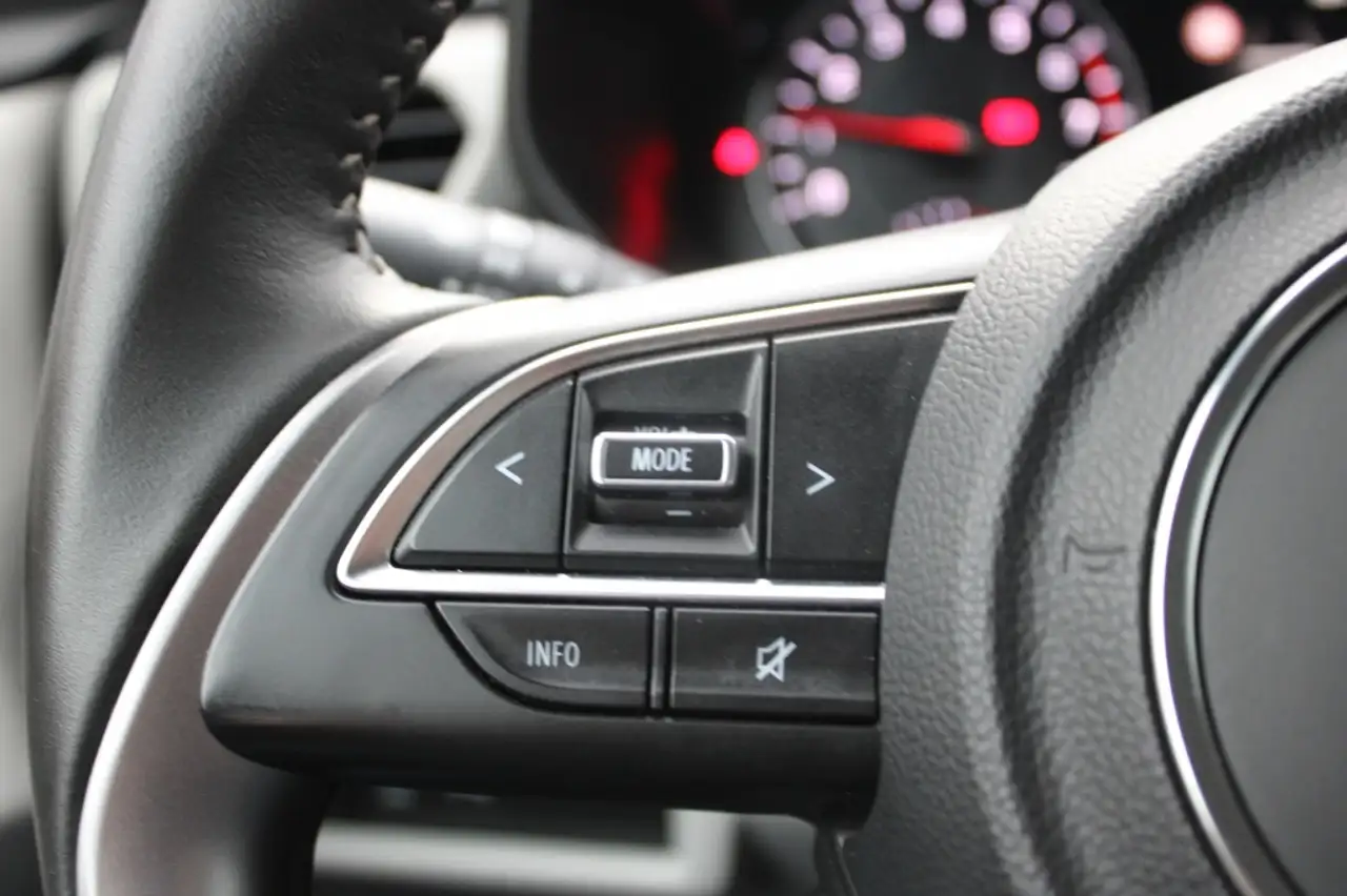 Suzuki Swift 2025 — фото 15