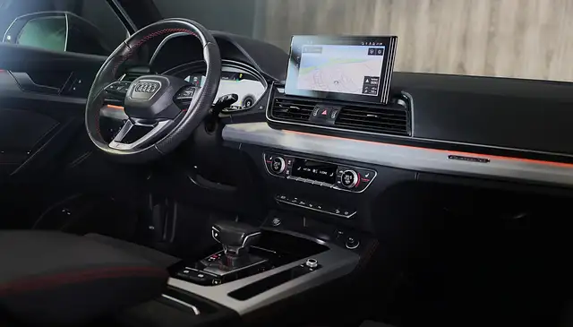 Audi Q5 view 6
