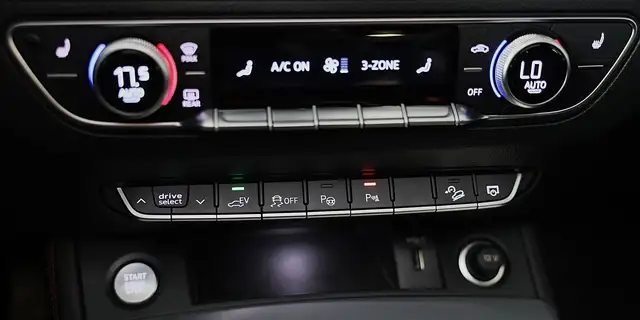 Audi Q5 view 30