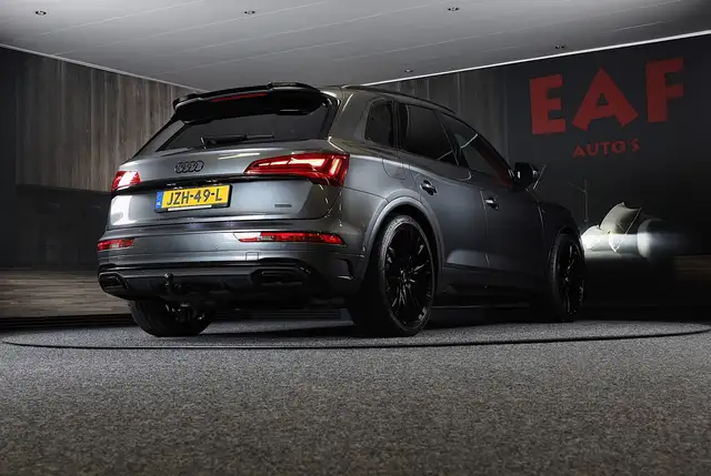 Audi Q5 view 5