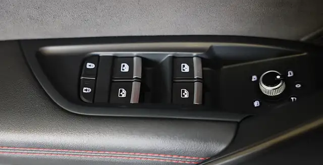 Audi Q5 view 15