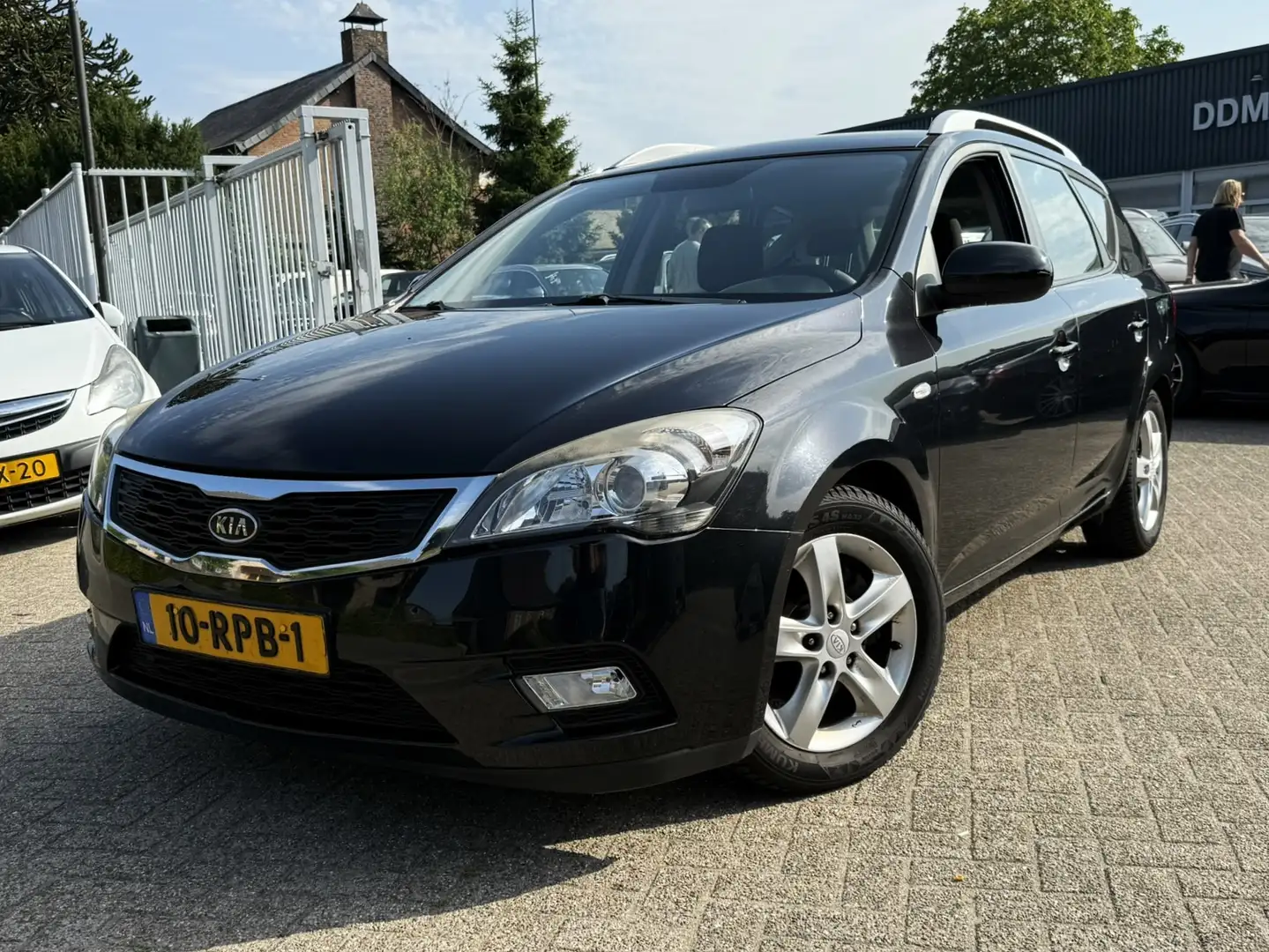 Kia Ceed / cee'd Sporty Wagon 1.4 CVVT PLUS PACK Zwart - 1