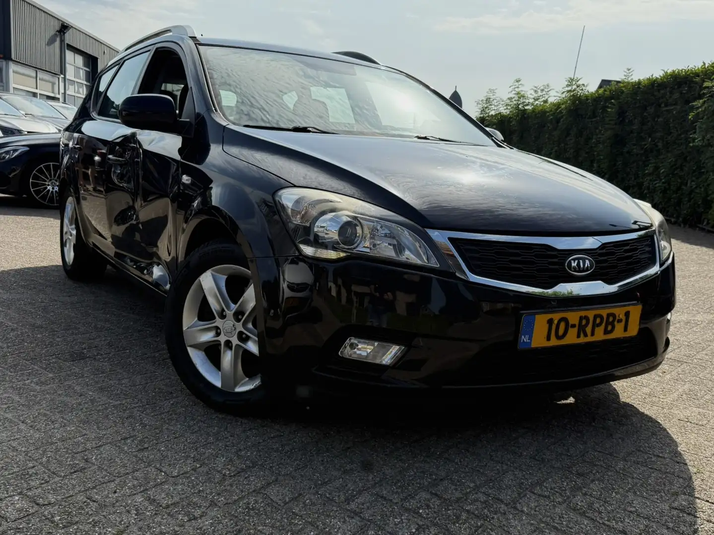 Kia Ceed / cee'd Sporty Wagon 1.4 CVVT PLUS PACK Zwart - 2