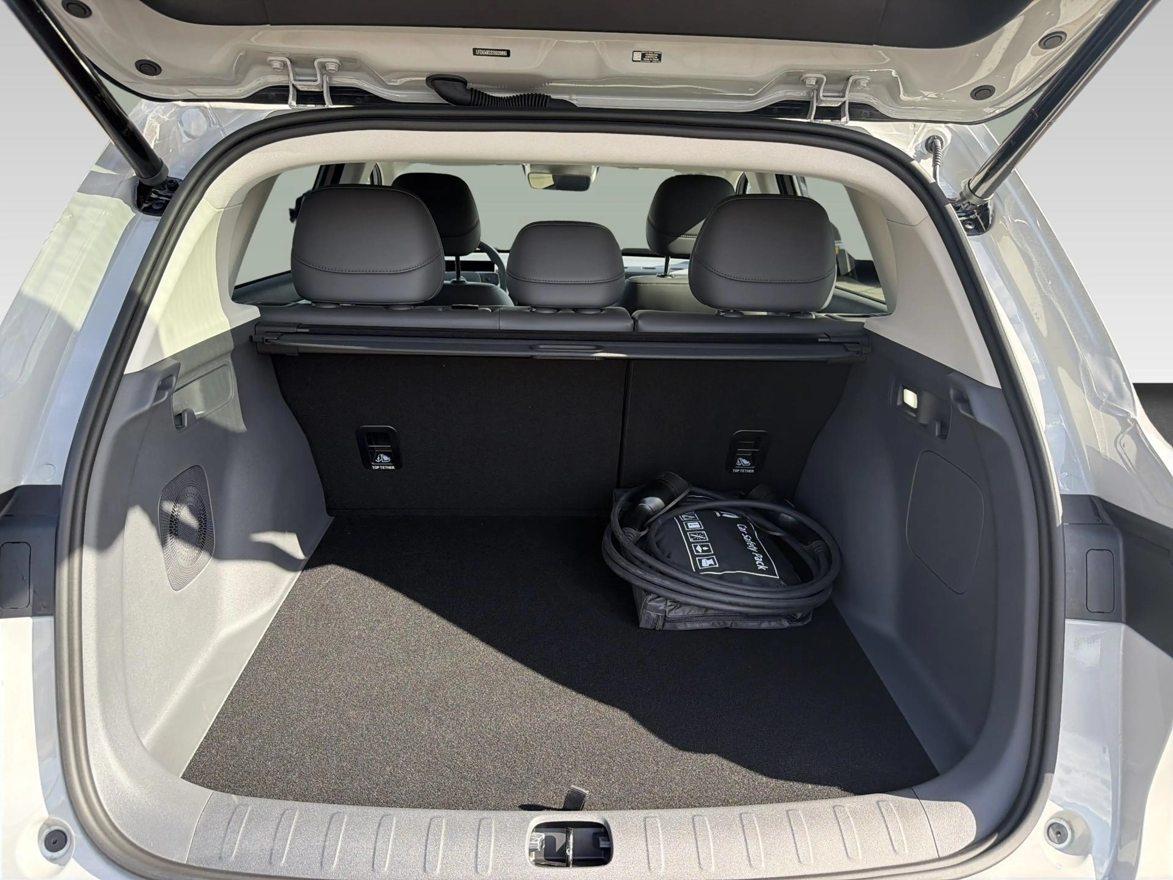 Leapmotor B10 Design Hybrid EV 18.8 kWh || 19 Inch velgen, Tundr — photo 8