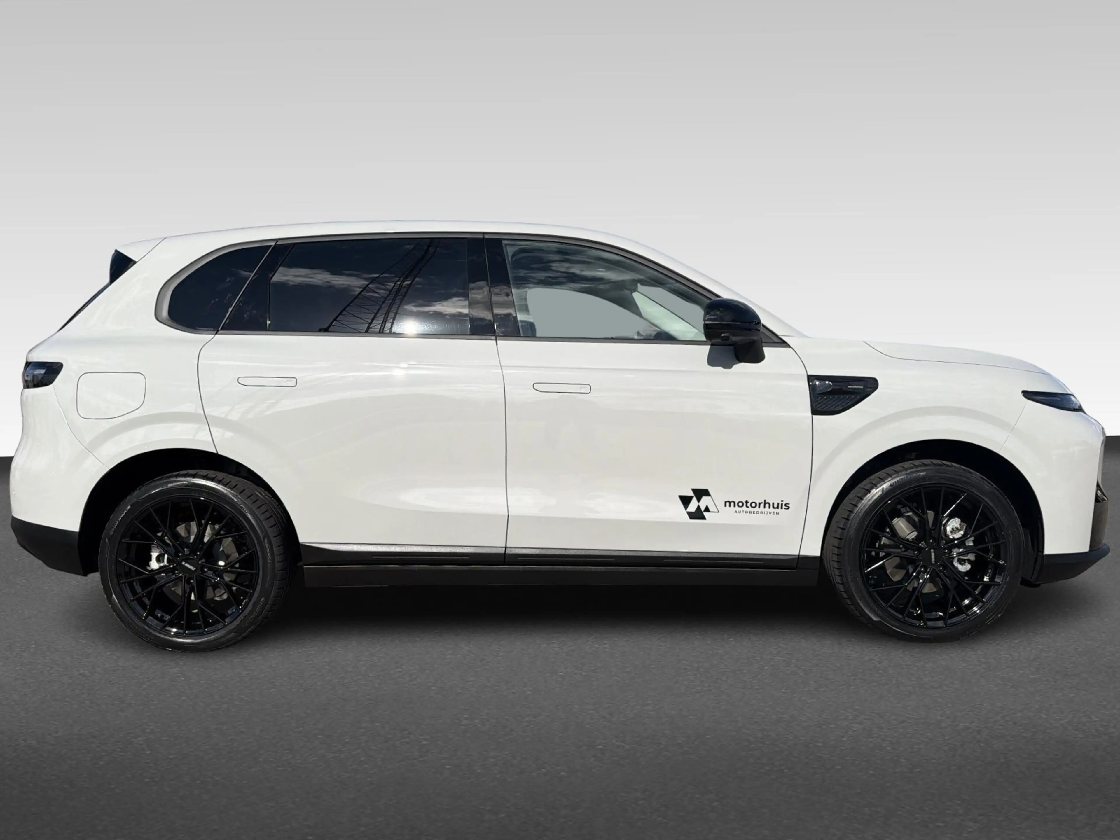Leapmotor B10 Design Hybrid EV 18.8 kWh || 19 Inch velgen, Tundr — photo 6