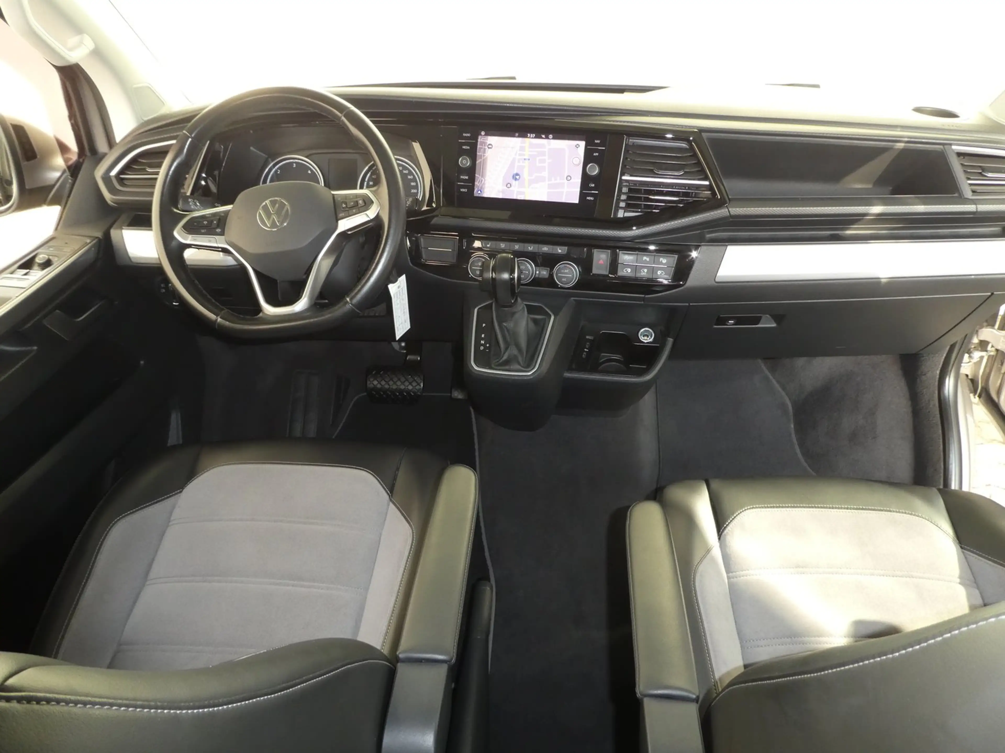 Volkswagen T6.1 Multivan VW T6.1 Multivan Comfortline TDI — photo 13