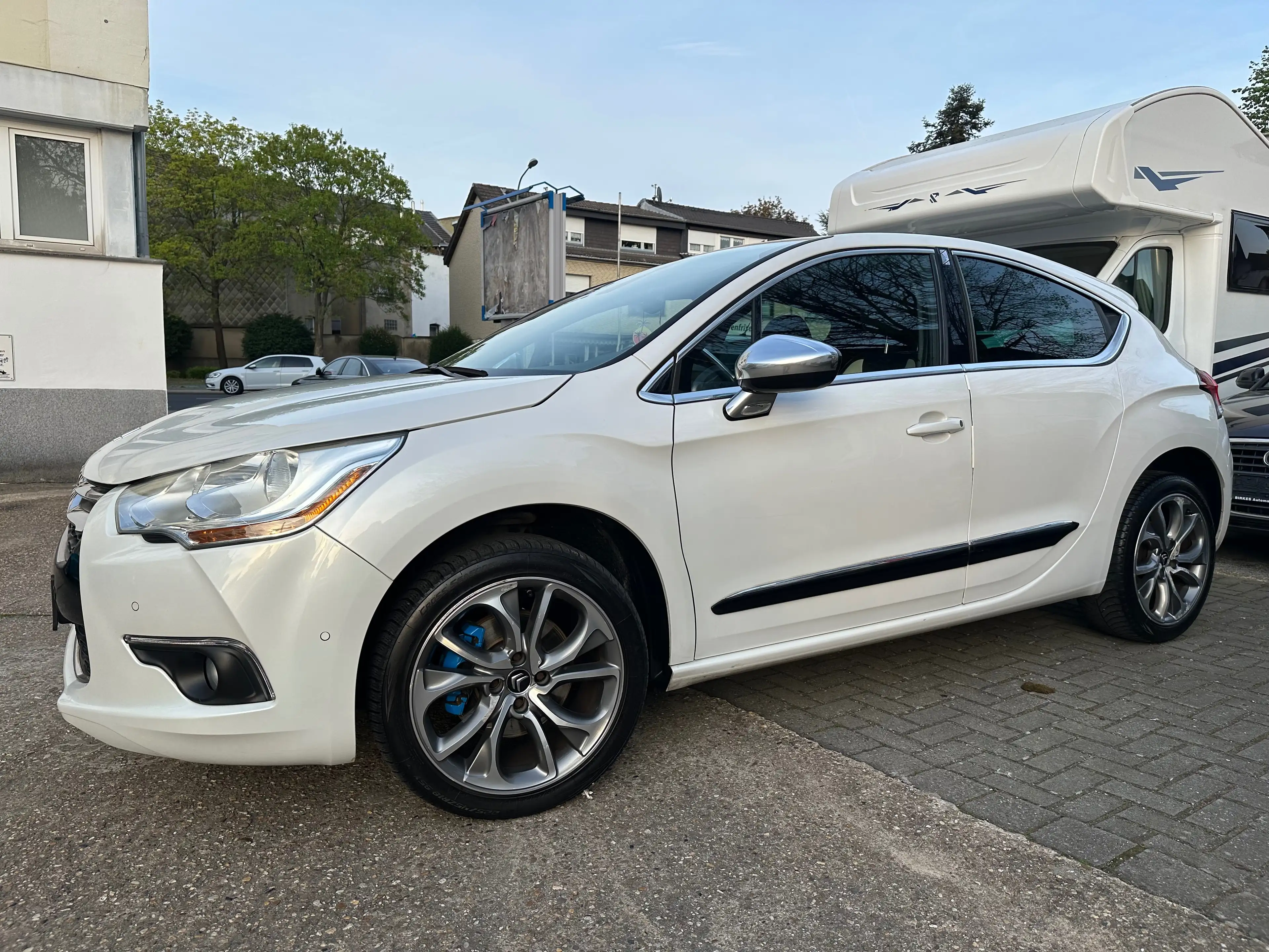 Citroen DS4 DS4 HDi 165 SportChic 1-Hand/ Totwinkel/ Navi — photo 2