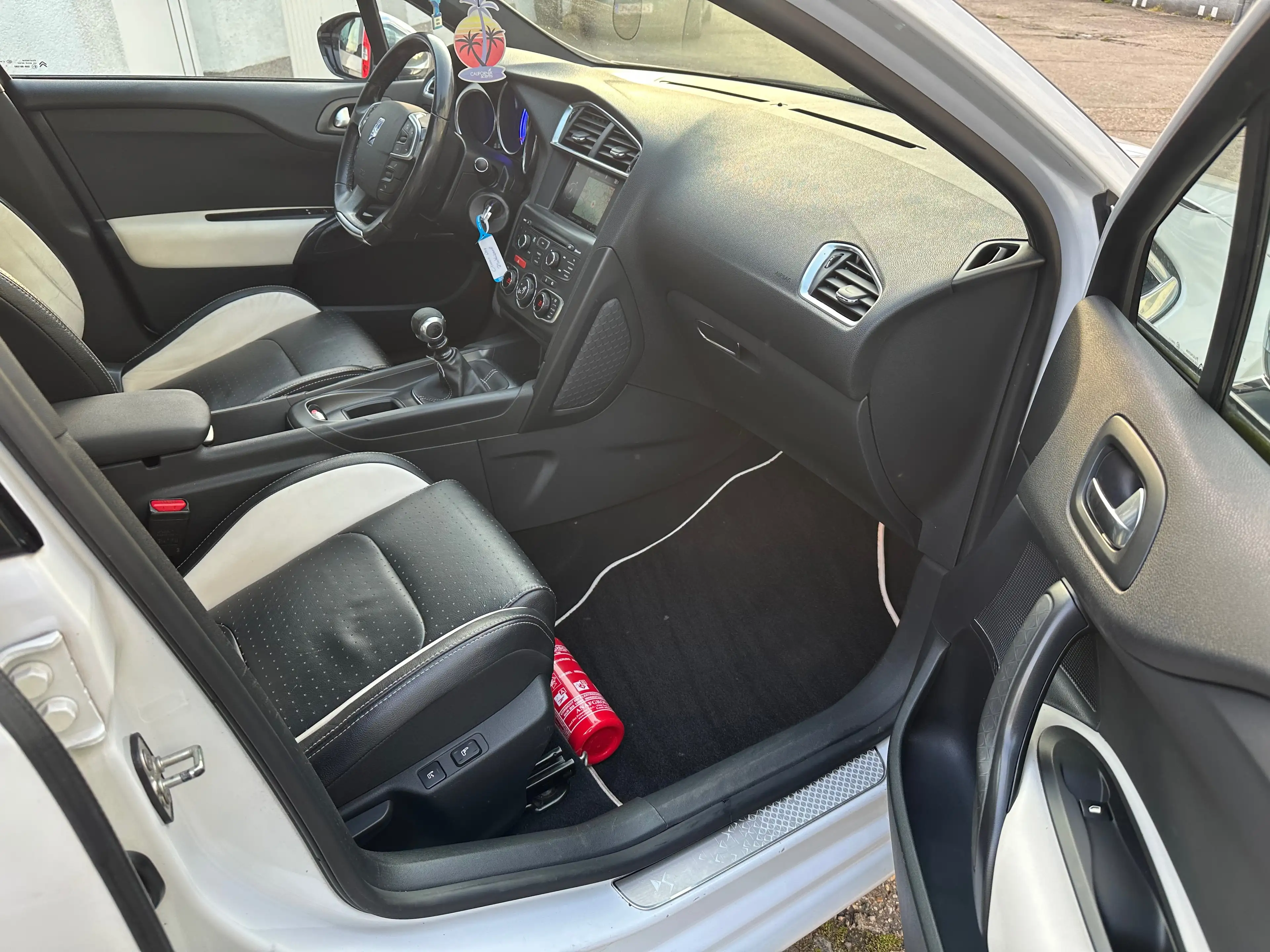 Citroen DS4 DS4 HDi 165 SportChic 1-Hand/ Totwinkel/ Navi — photo 13