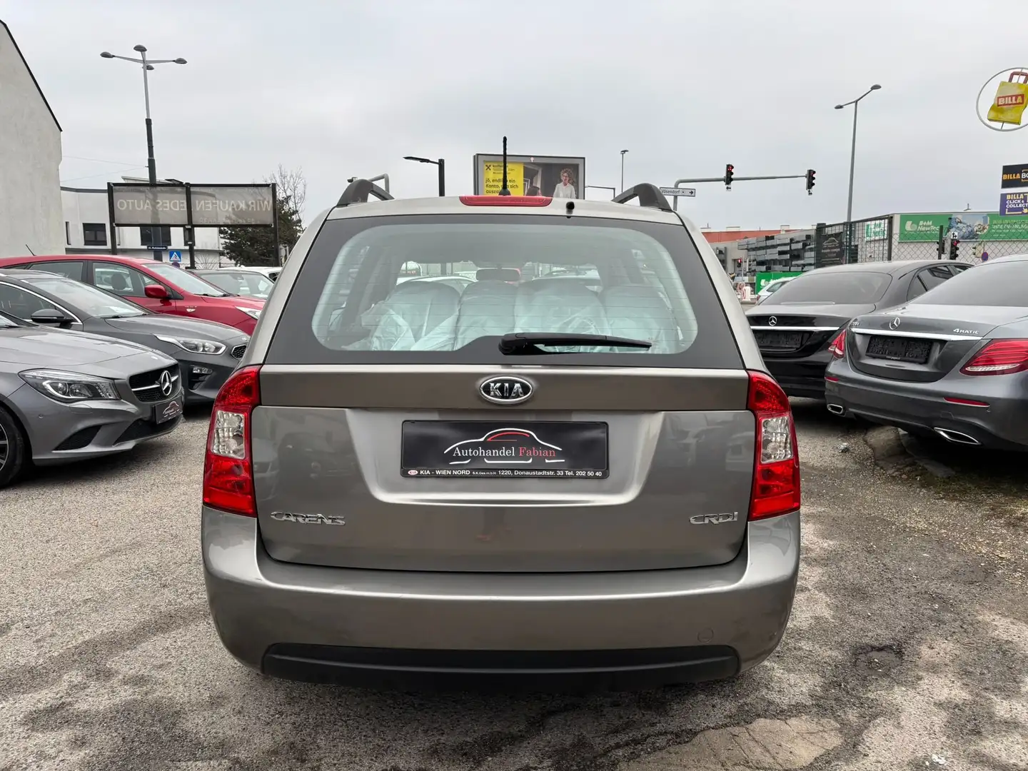 Kia Carens 2,0 CRDi Motion 1.HAND Pick.08/26 Som.+Winterreif. Grau - 2