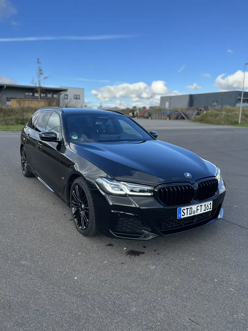 BMW 530 530d Touring Aut. M Sport Edition Schwarz - 2