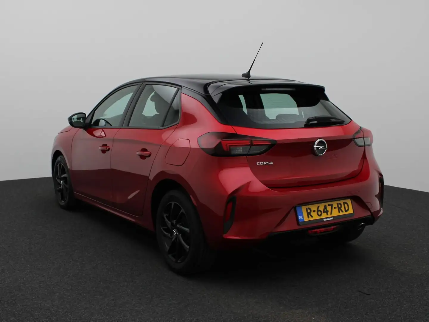 Opel Corsa 1.2 GS Line | Navigatie | Airco | 16" Black Gloss Rouge - 2